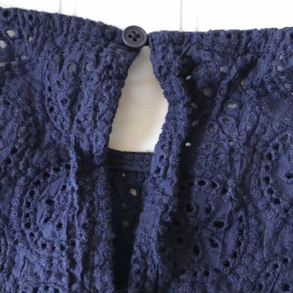 Cupcakes and cashmere blue sleeveless top - Picture 3 of 6